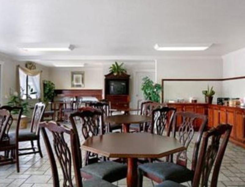 Econo Lodge Inn & Suites Central Medford Nhà hàng bức ảnh